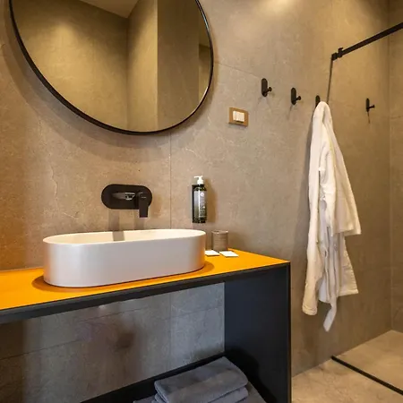East Coast Deluxe Bed & Breakfast 4*